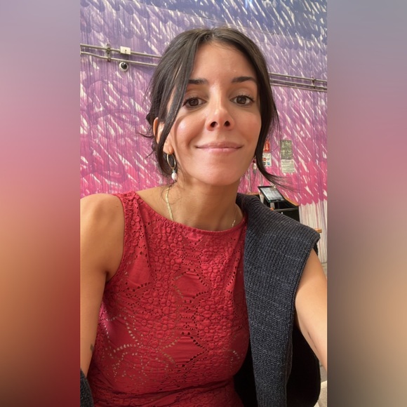 With Jean - Mauve Top - Red 

worn once for one of my wedding events. - Picture 2 of 6